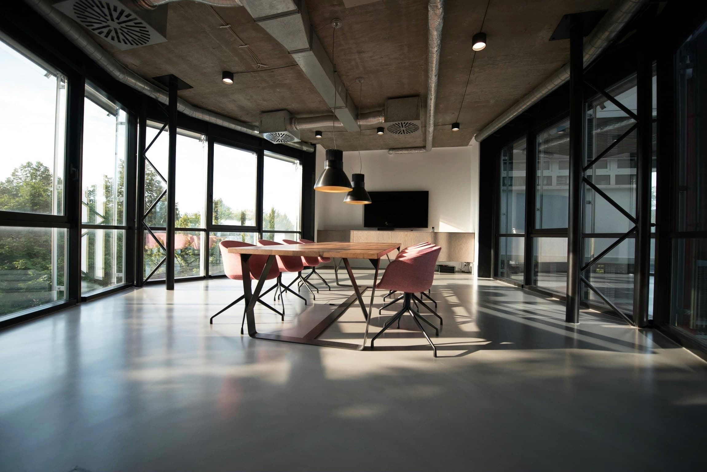 Mobilier de bureau et fournitures professionnelles pour entreprises